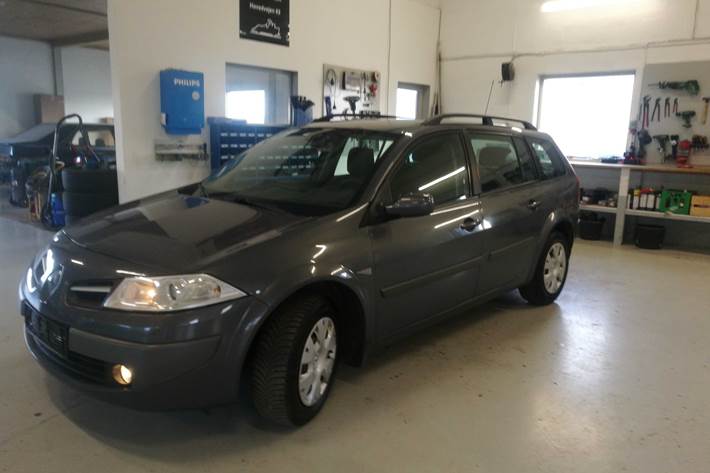 Grå Renault Mégane fra 2007