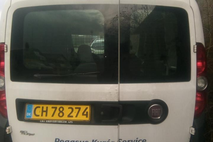 Hvid Fiat Doblò Cargo fra 2010