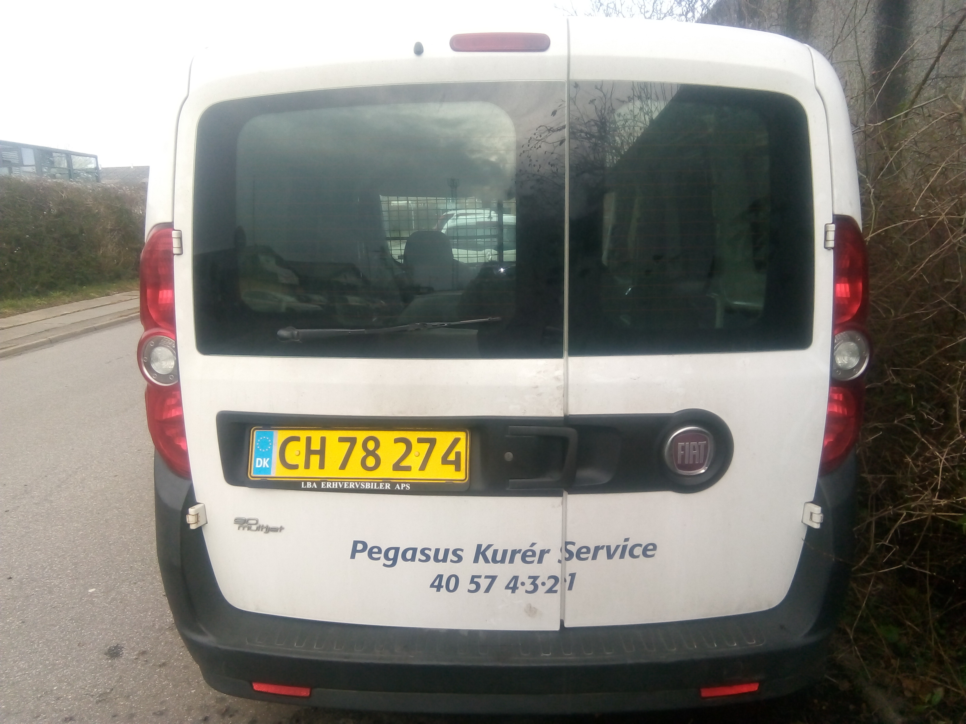 Hvid Fiat Doblò Cargo fra 2010