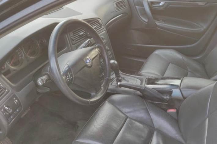 Sort Volvo S60 fra 2003