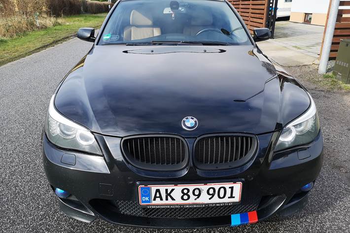 Sort BMW 525d fra 2007