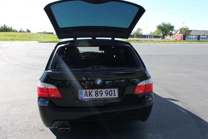 Sort BMW 525d fra 2007