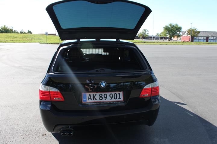 Sort BMW 525d fra 2007