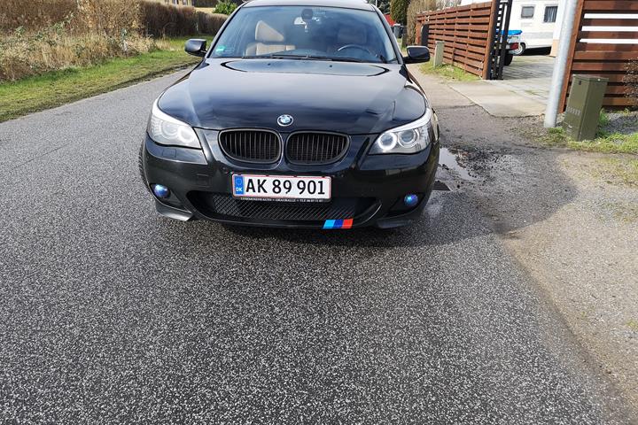 Sort BMW 525d fra 2007