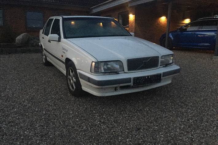 Hvid Volvo 850 fra 1992