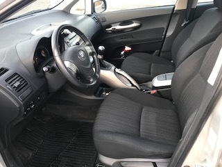 undefined Toyota Auris fra 2010