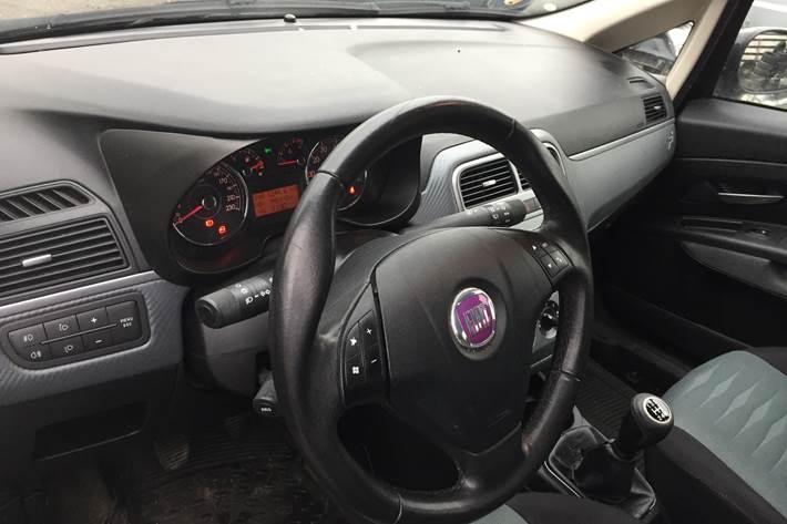 Sort Fiat Punto fra 2009