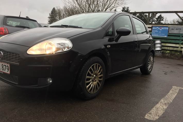 Sort Fiat Punto fra 2009