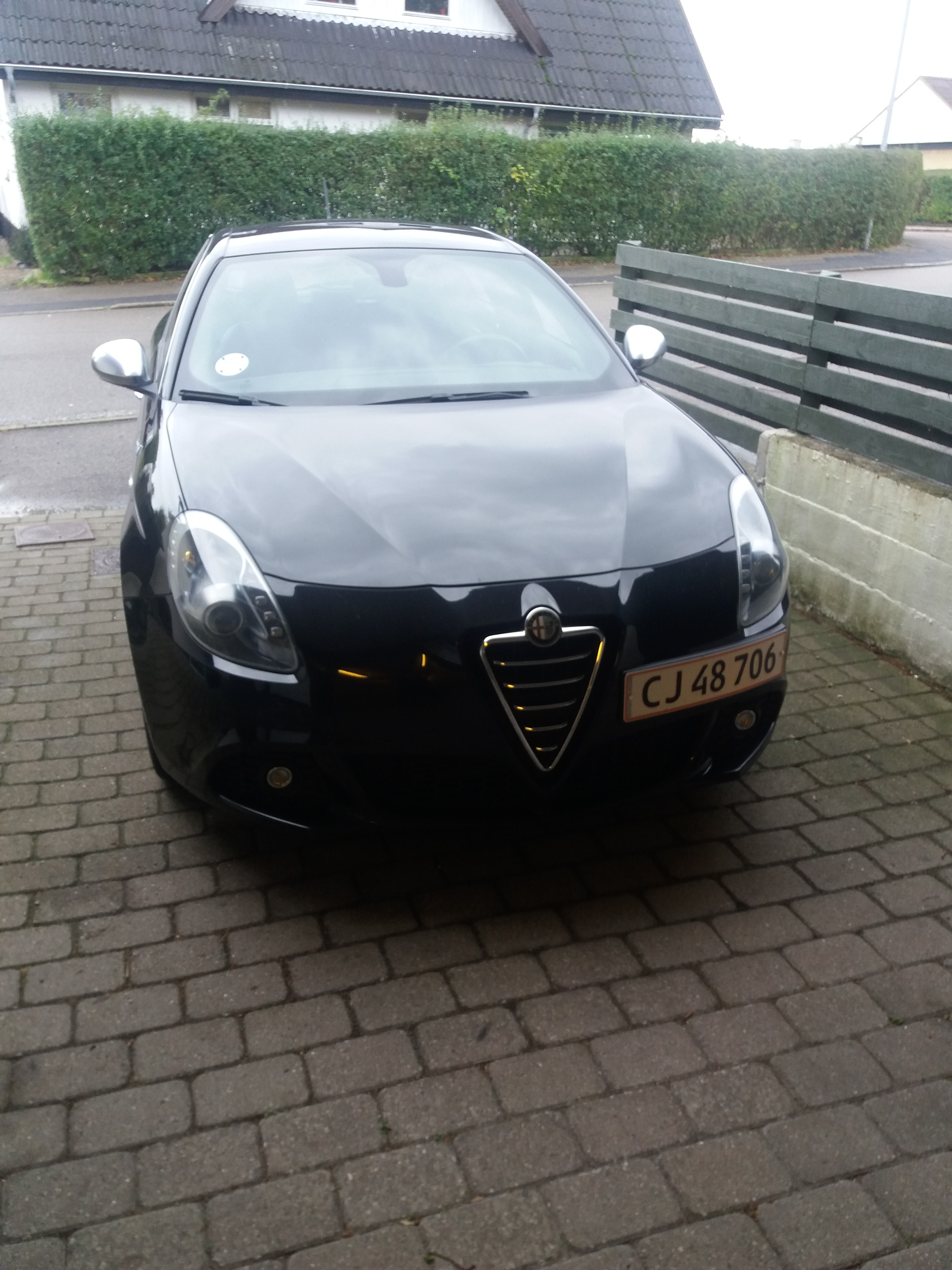 Sort Alfa Romeo Giulietta fra 2013