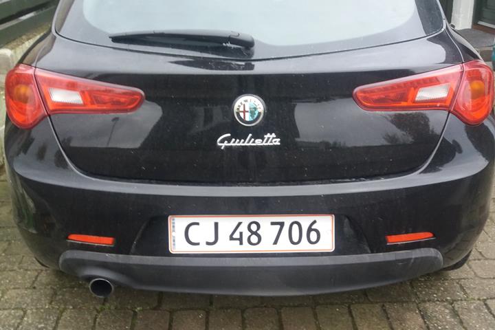 Sort Alfa Romeo Giulietta fra 2013