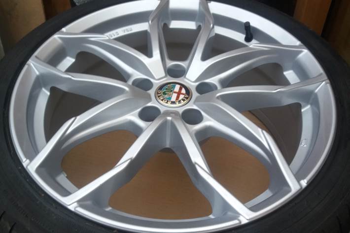 Sort Alfa Romeo Giulietta fra 2013