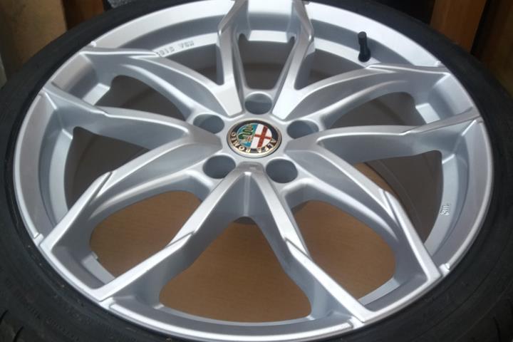 Sort Alfa Romeo Giulietta fra 2013