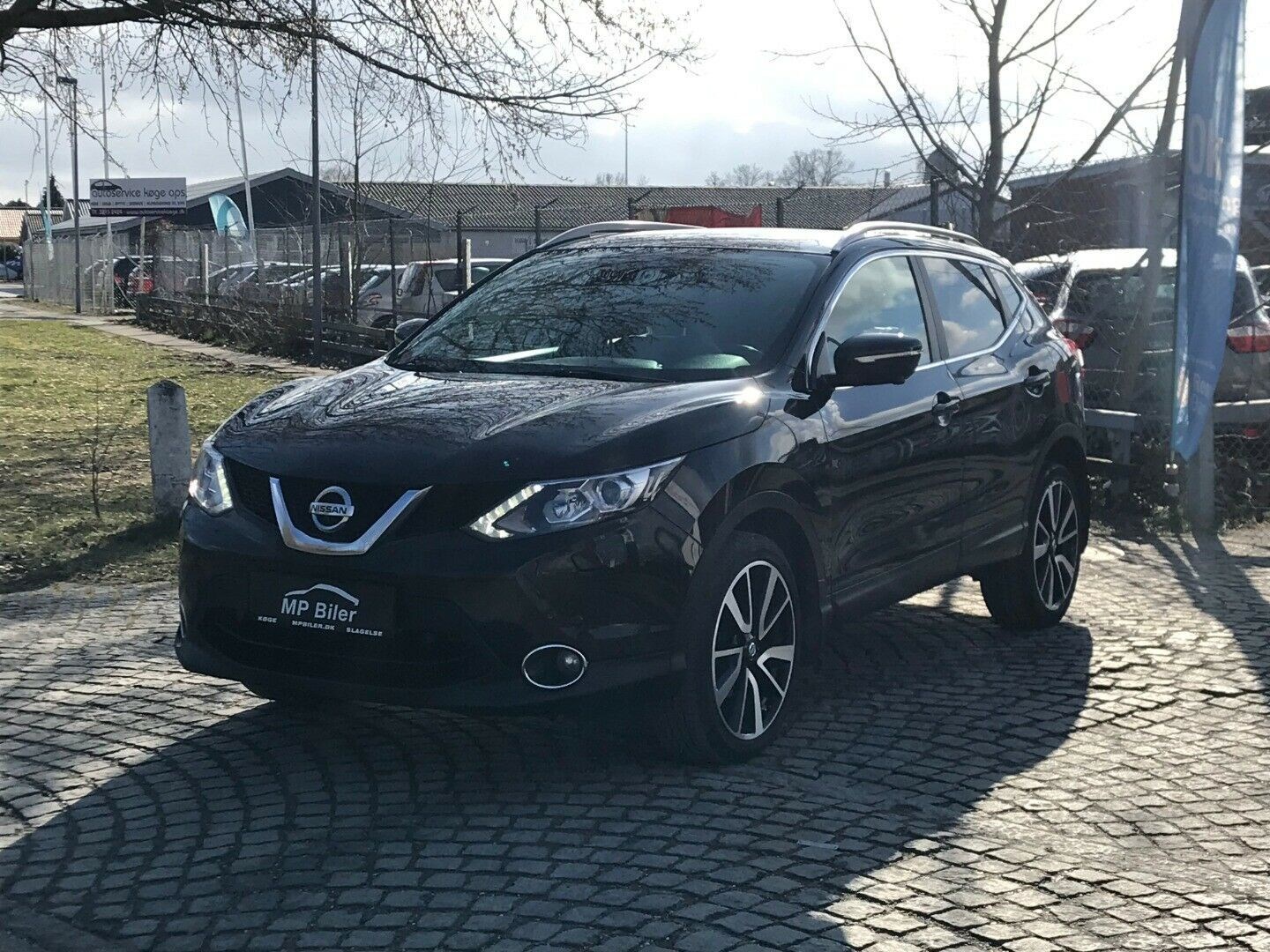 Guide til Nissan Qashqai 1.5 dCi Acenta (Årgang 03/2014 - 07/2015)