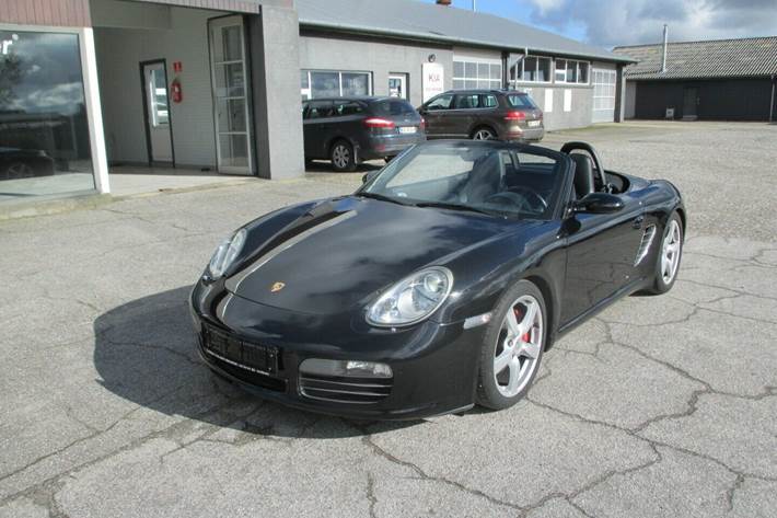 Grå Porsche Boxster S fra 2005