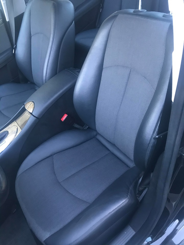 Sort Mercedes E230 fra 2007