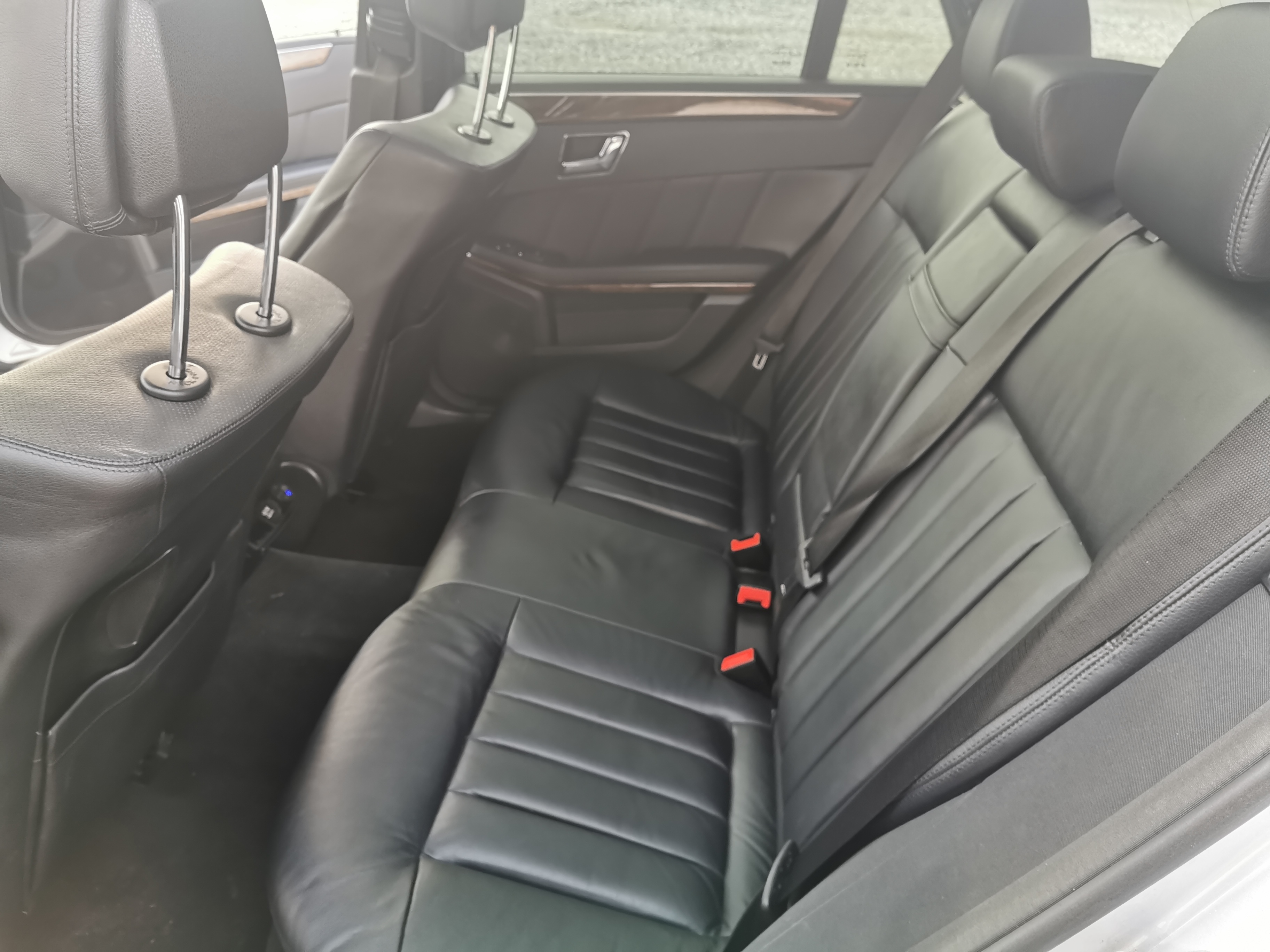 Sølv Mercedes E350 d fra 2009