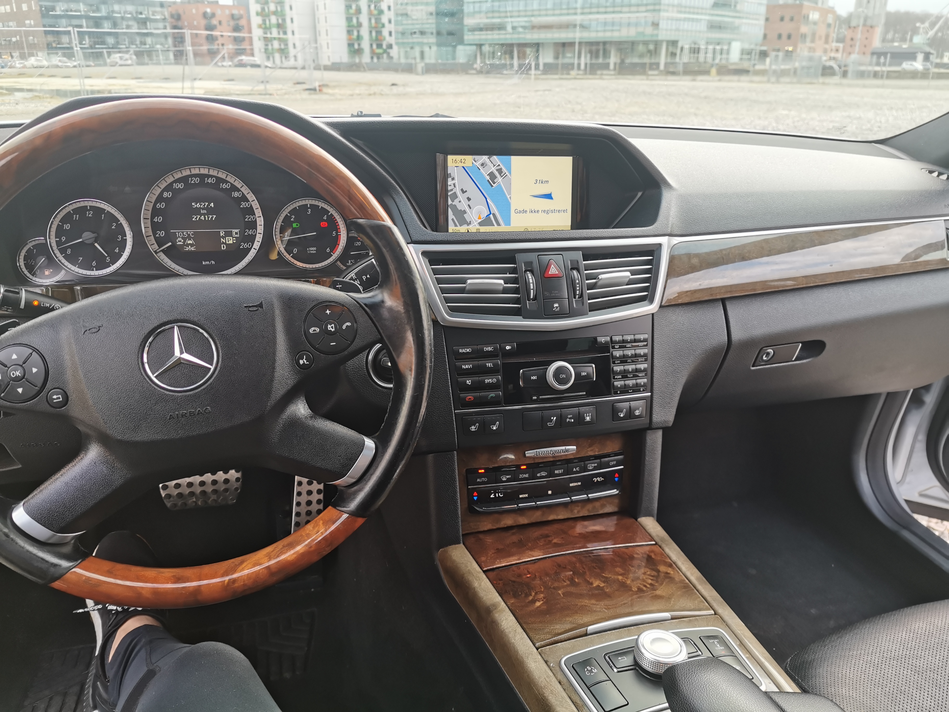 Sølv Mercedes E350 d fra 2009