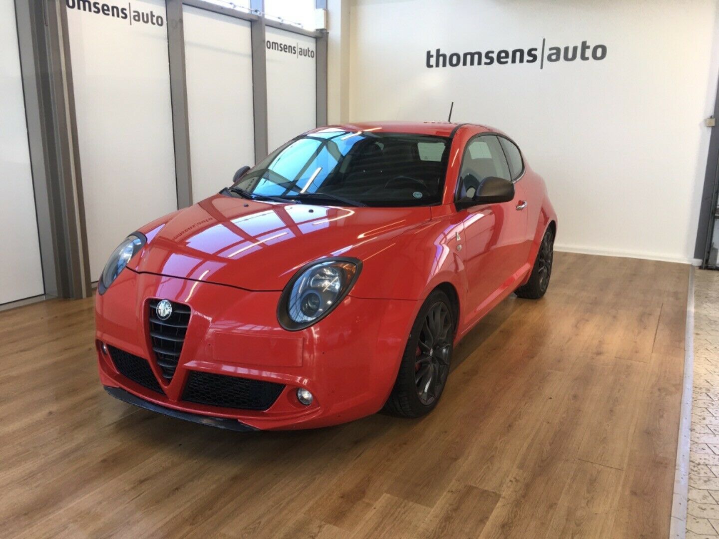 Rød Alfa Romeo MiTo fra 2008