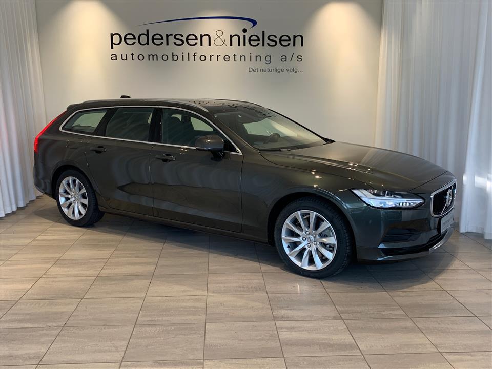 Guide til Volvo V90 D4 Momentum AWD (Årgang 03/2018 - 04/2019)
