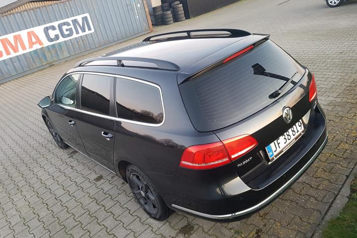 Sort VW Passat fra 2012
