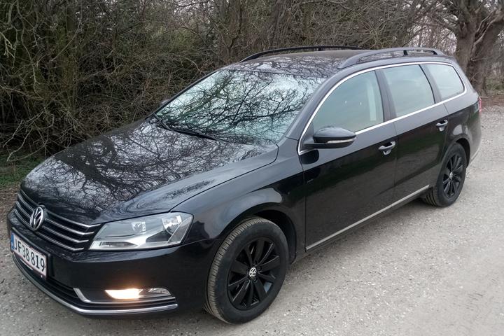 Sort VW Passat fra 2012