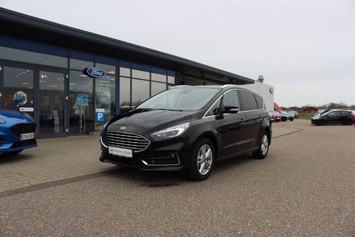 Grå Ford S-MAX fra 2019