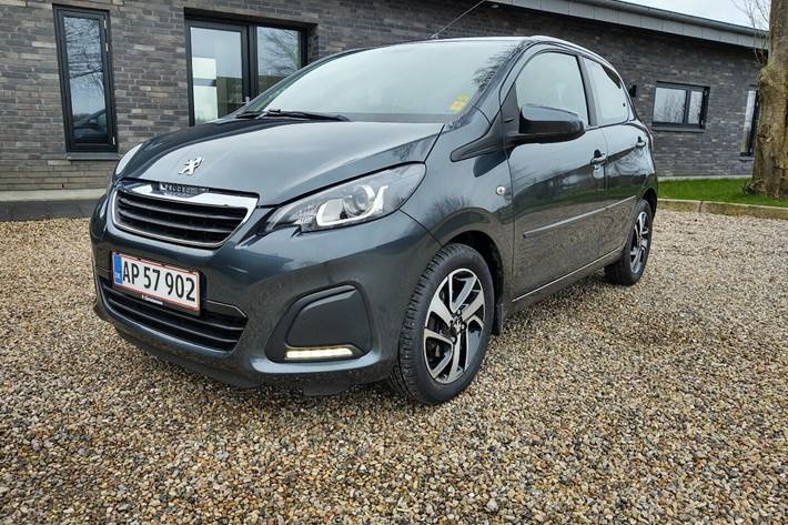Grå Peugeot 108 fra 2014