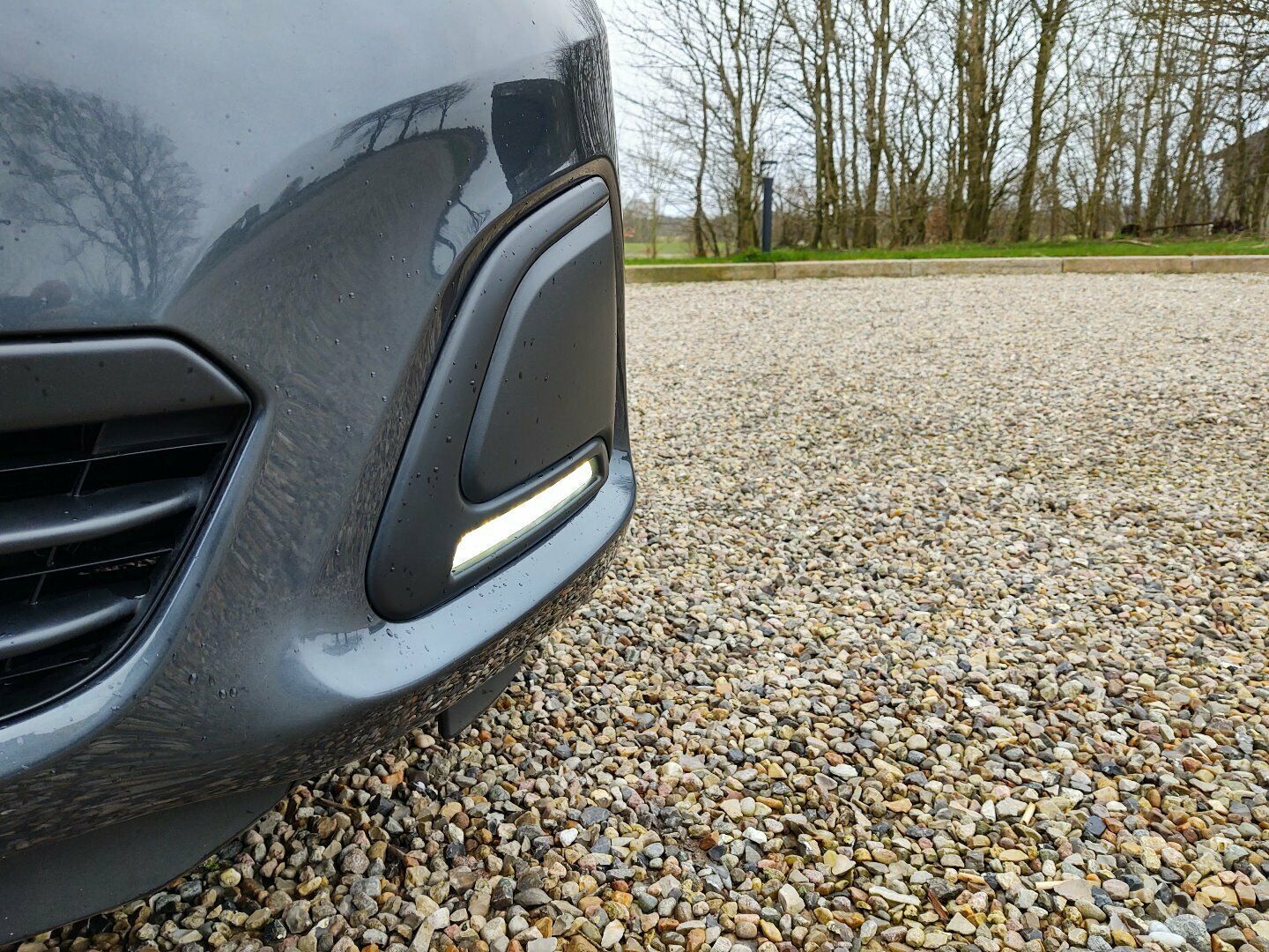 Grå Peugeot 108 fra 2014
