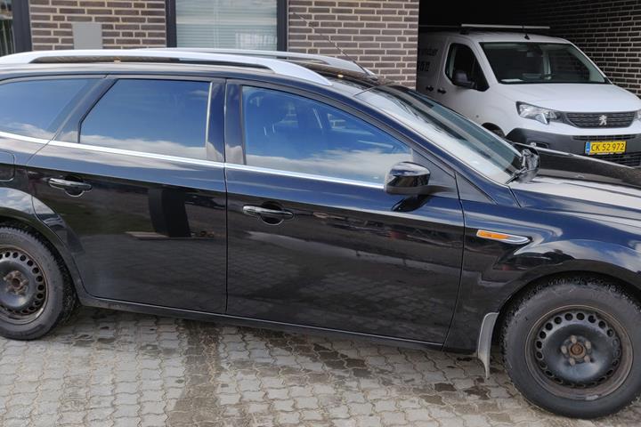 Sort Ford Mondeo fra 2009