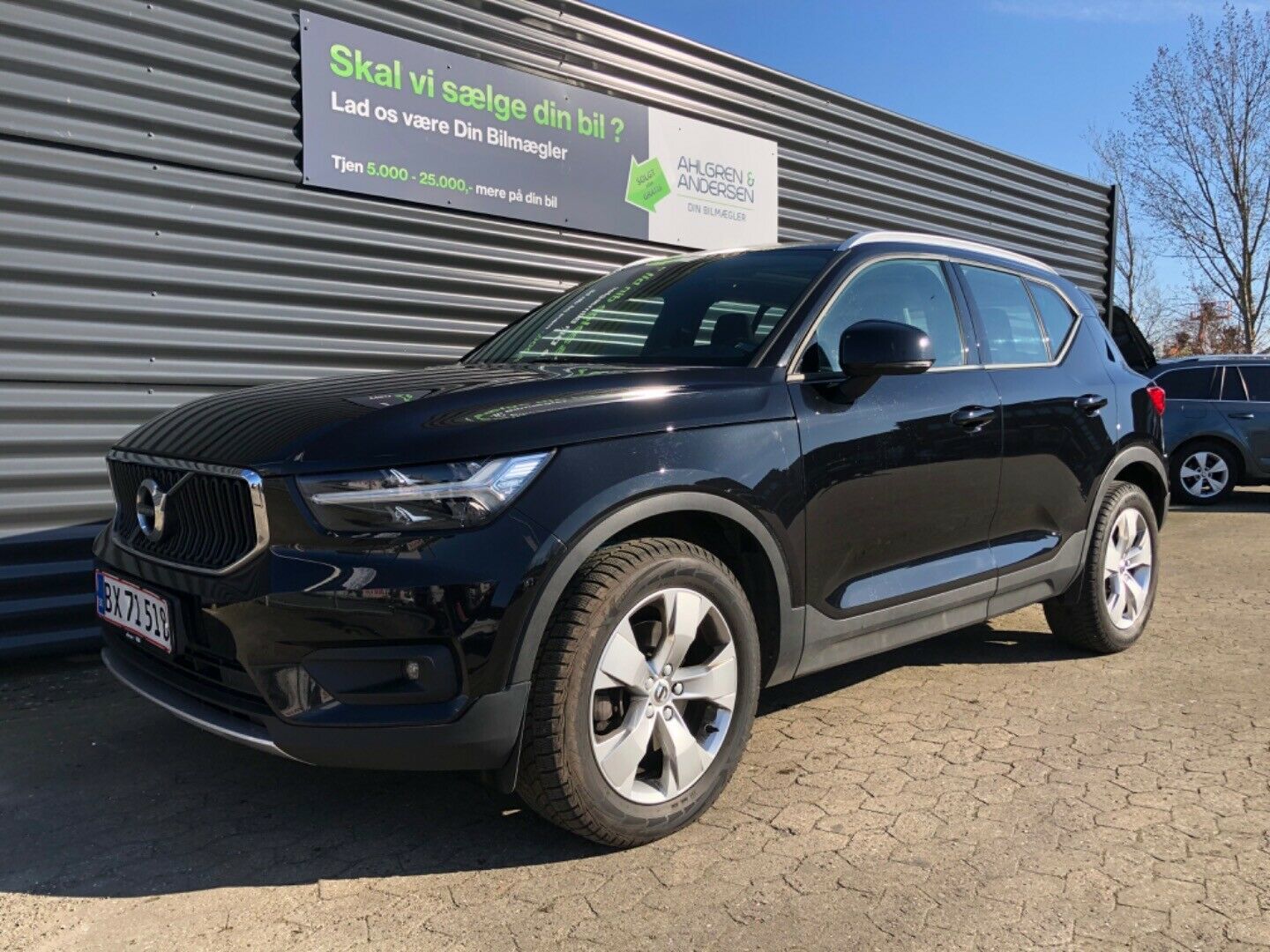 Guide til Volvo XC40 D4 Momentum AWD Geartronic (Årgang 02/2018 - 04/2019)