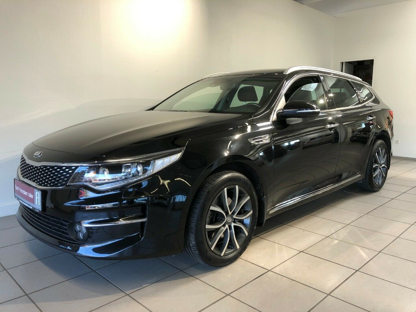 Grå Kia Optima fra 2017