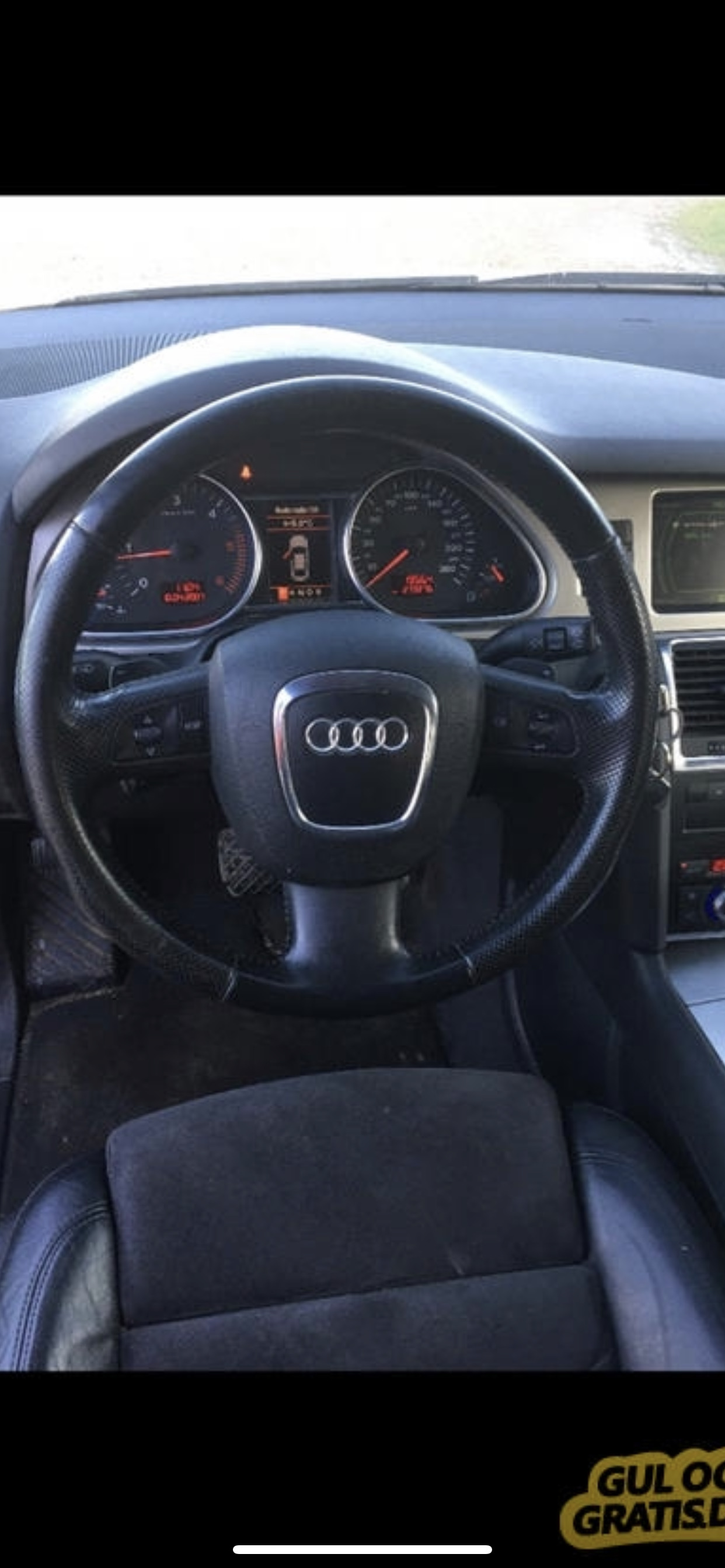 Grå Audi Q7 fra 2007