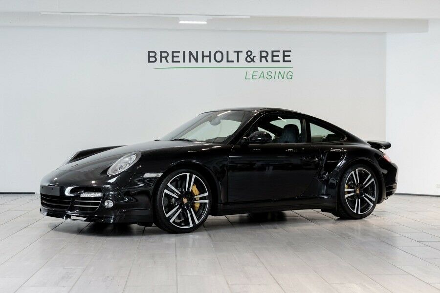 Grå Porsche 911 Turbo S fra 2011