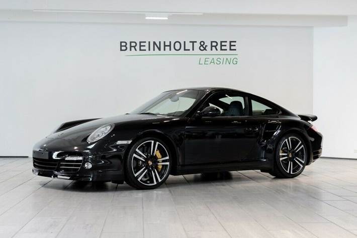 Grå Porsche 911 Turbo S fra 2011