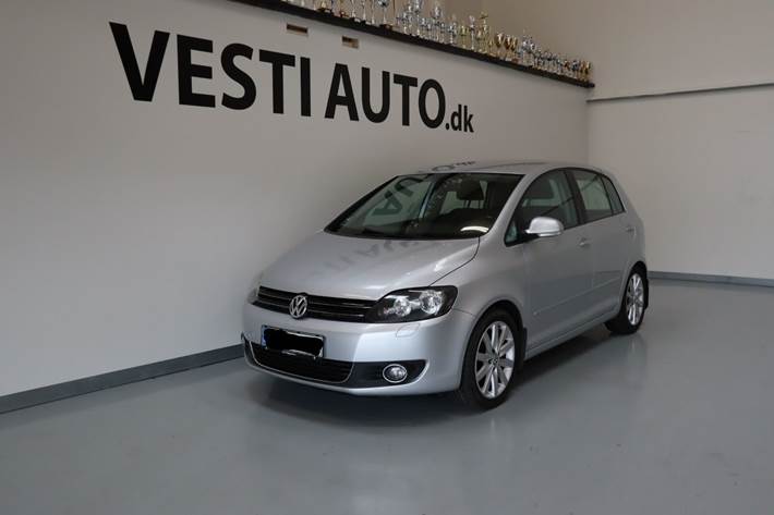 Grå VW Golf Plus fra 2012