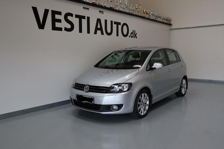 Grå VW Golf Plus fra 2012