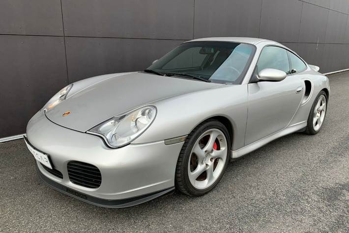 Grå Porsche 911 Turbo fra 2001