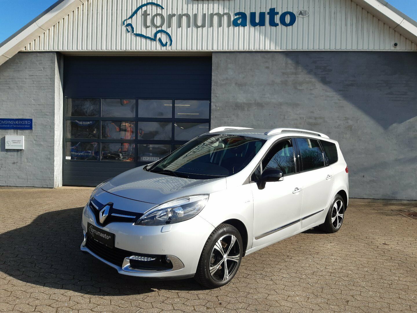 Grå Renault Grand Scenic III fra 2016