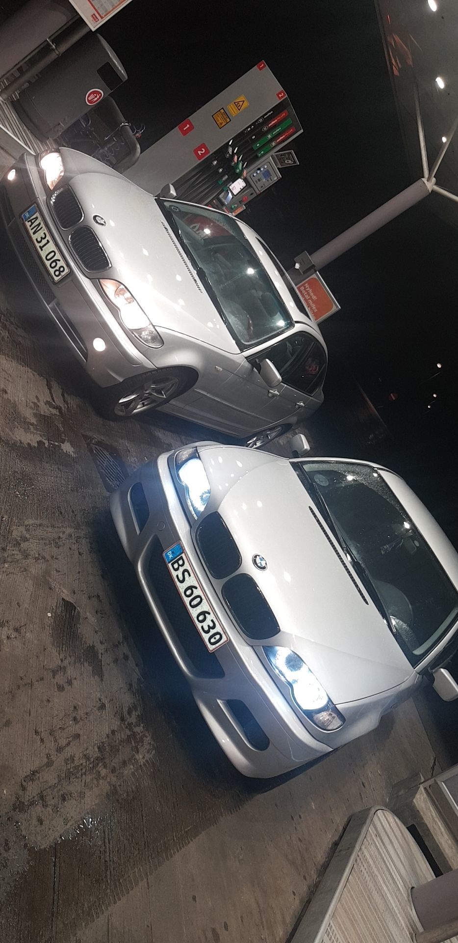 Grå BMW 320d fra 2003