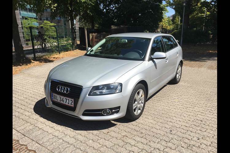 Sølv Audi A3 fra 2011