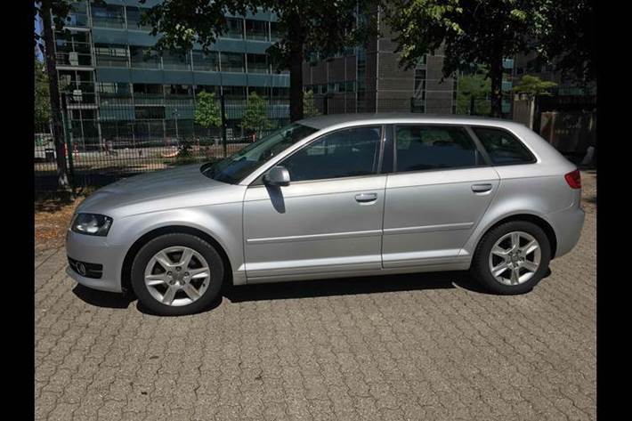 Sølv Audi A3 fra 2011