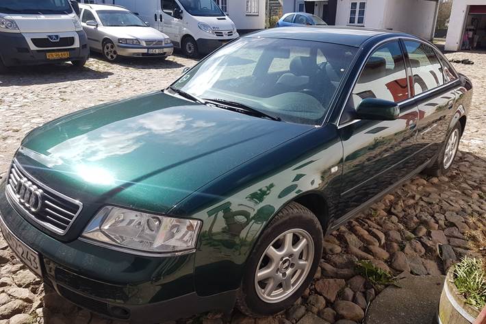 Grøn Audi A6 Allroad fra 1997