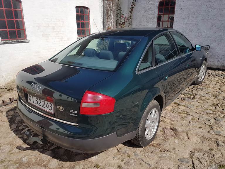 Audi A6 Allroad 2,4 4x4 sedan