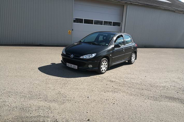 Sort Peugeot 206 fra 2007