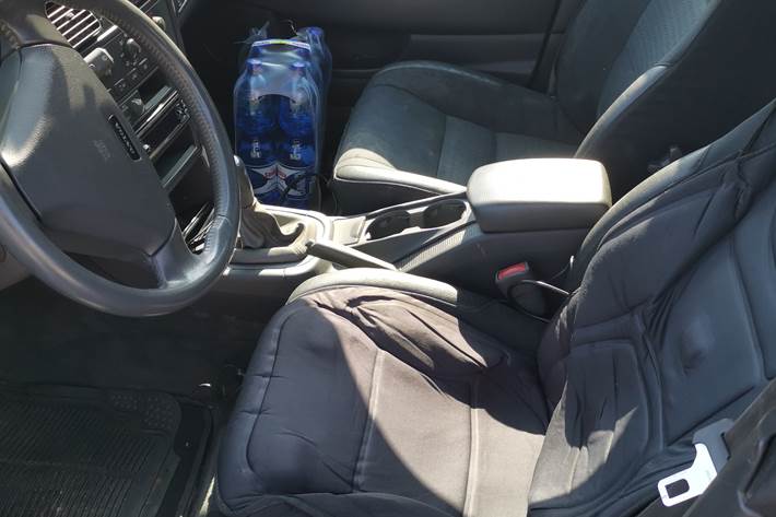 Sort Volvo V40 fra 2003