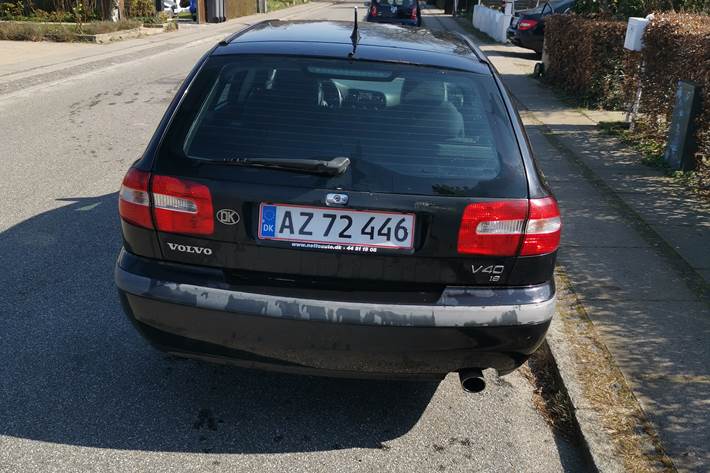 Sort Volvo V40 fra 2003