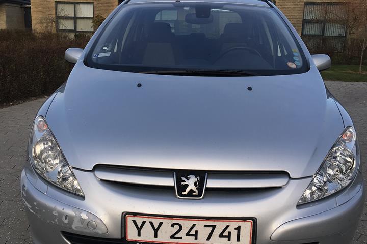 Sølv Peugeot 307 fra 2005