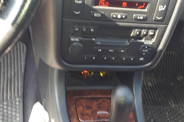 Blå Peugeot 406 fra 2003