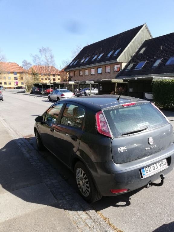 Sort Fiat Punto fra 2012