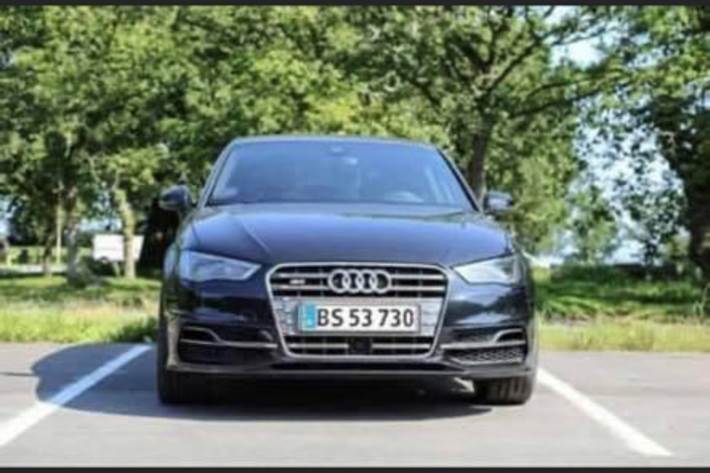 Sort Audi S3 Sportback fra 2014